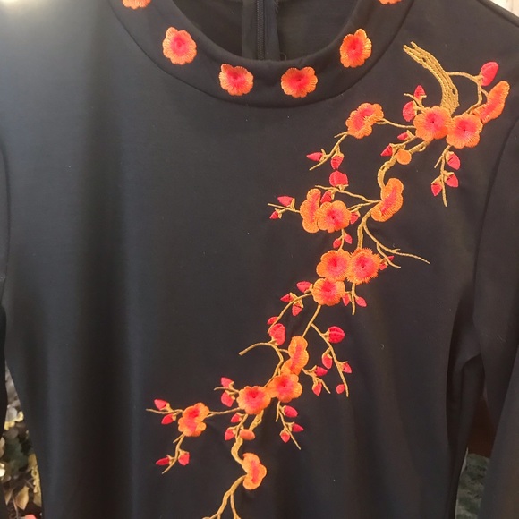 Black slimming dress Asian Floral design great fabric! 🌸 - Picture 8 of 14